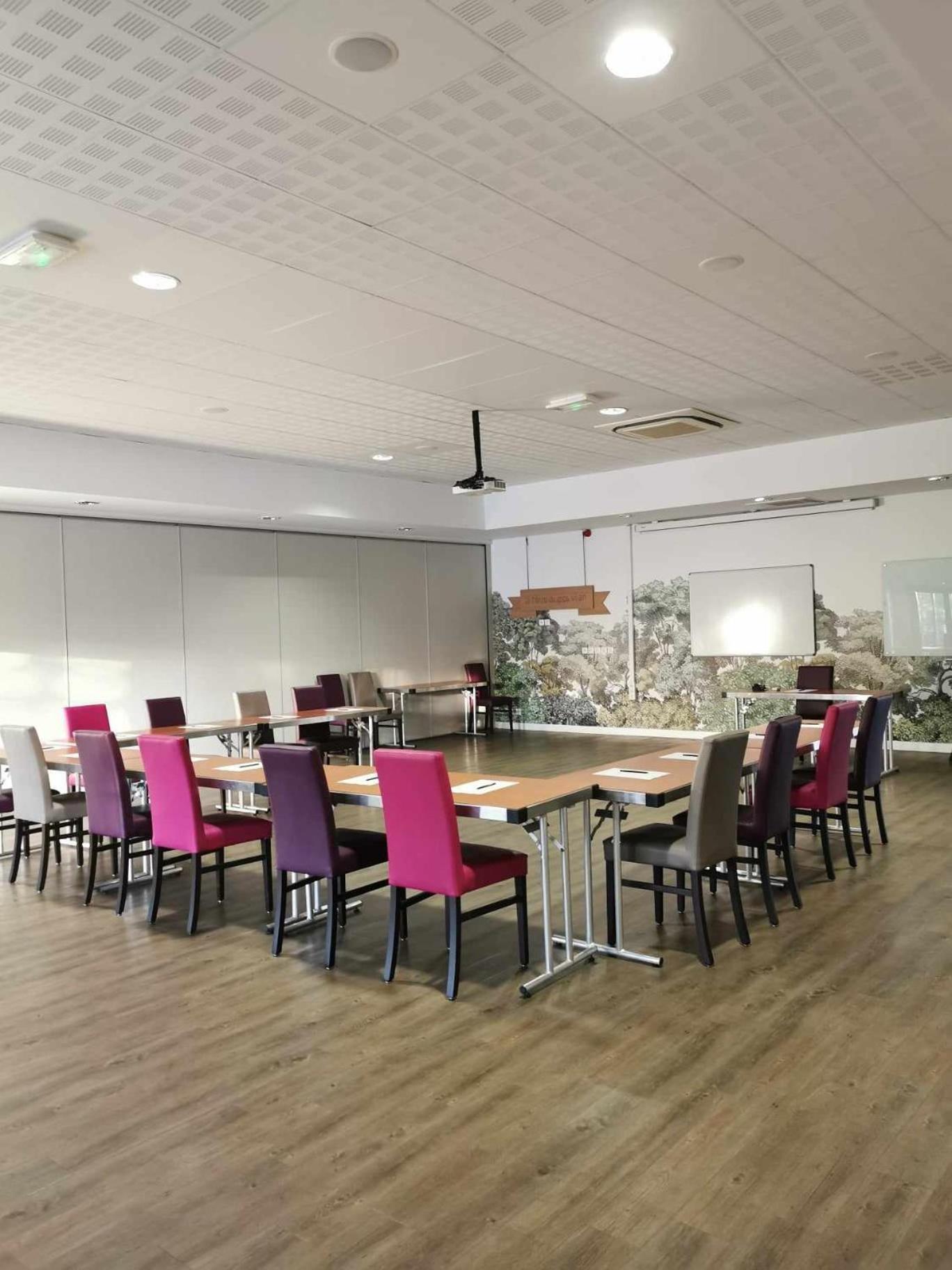 Hotel Ibis Styles Montargis Arboria Pannes  Esterno foto